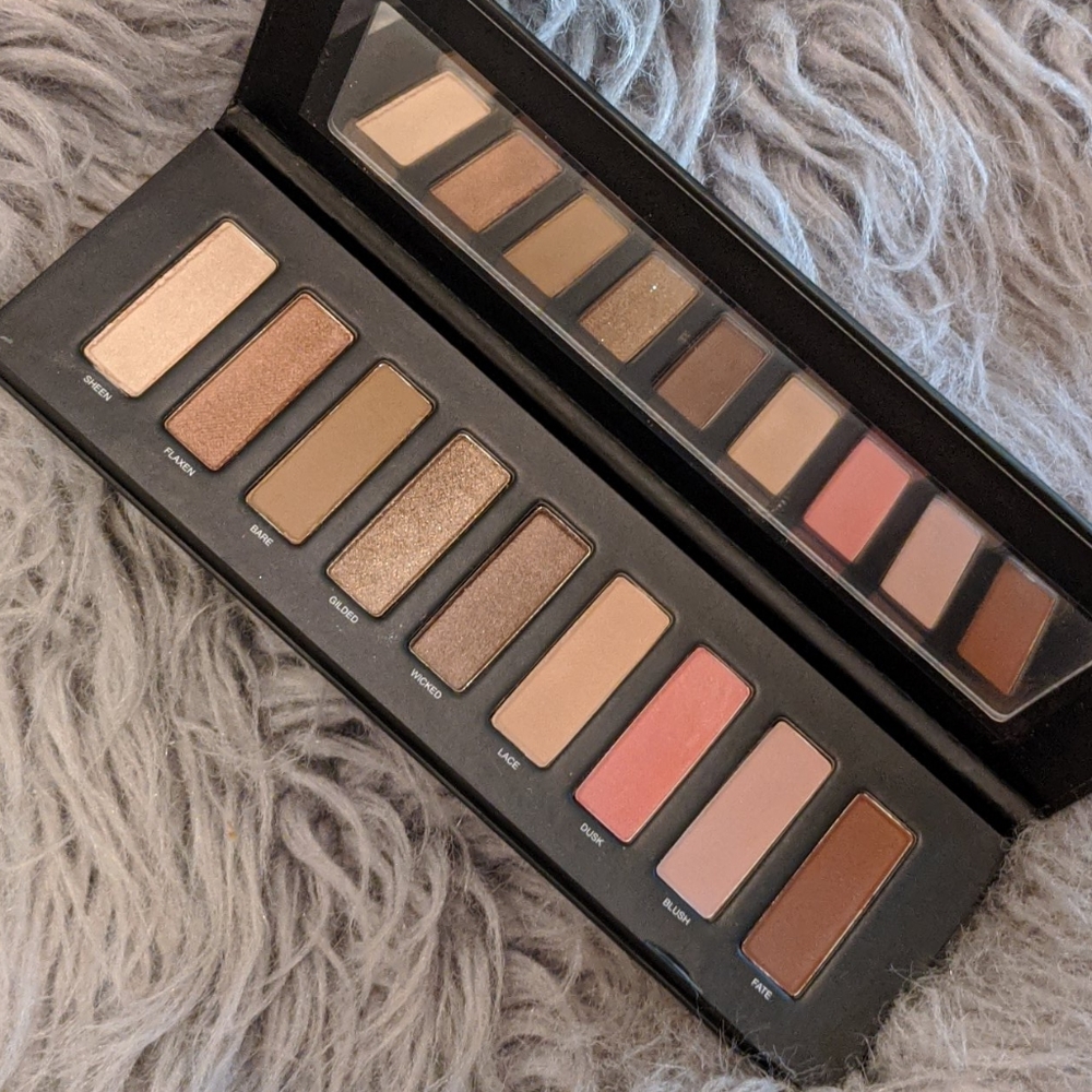 🦋 NEW STUDIOMAKEUP Ease-to-Wear Eyeshadow Palette
